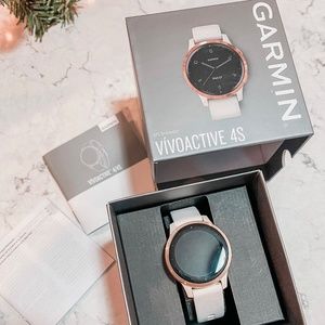Garmin Vivoactive 4S Smartwatch